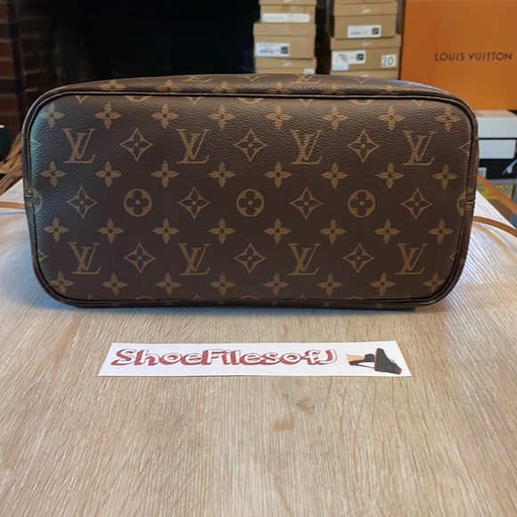 Louis Vuitton 2022 Monogram Neverfull MM 🍒Cerise Lining🍒PRISTINE🍒RFID Chipped - Picture 5 of 11